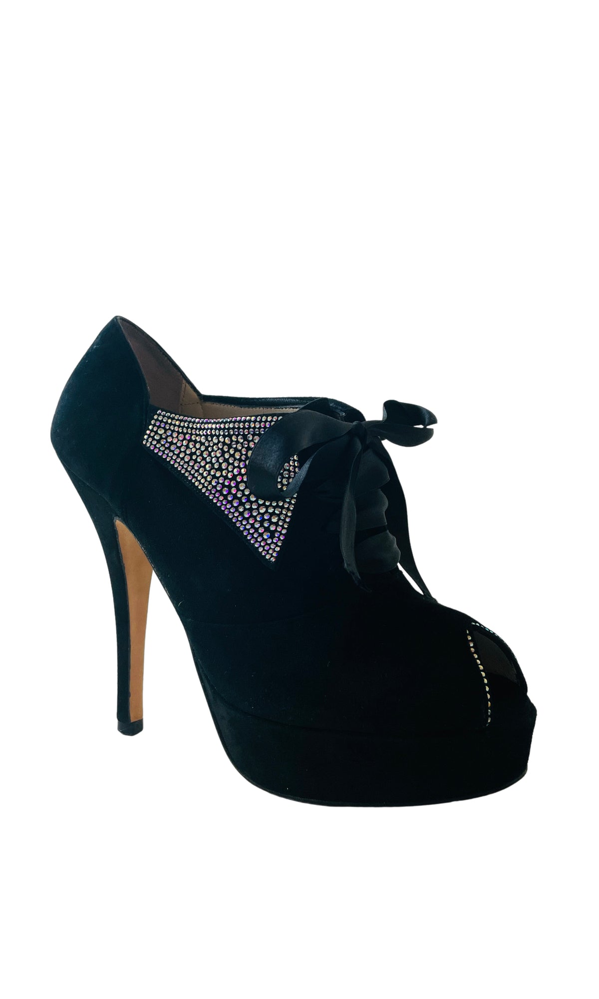 Dresses to rent rent a dress Rent vintage dress vintage fashion rentals from WearMyWardrobeOut at WearMyWardrobeOut we rent dresses to hire we hire designer bags rent dress rental and Rent luxury vintage fashion in Bristol we are a sustainable fashion
