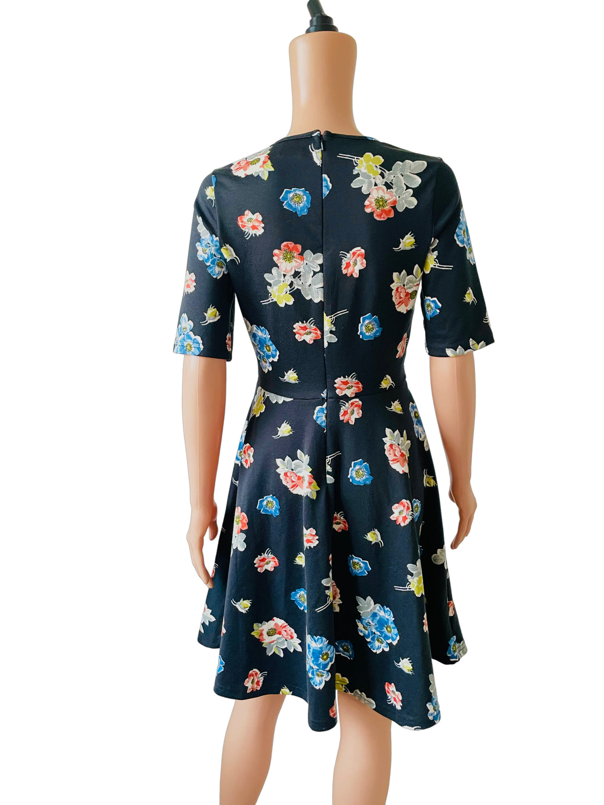 Rent floral body skater dress size 10