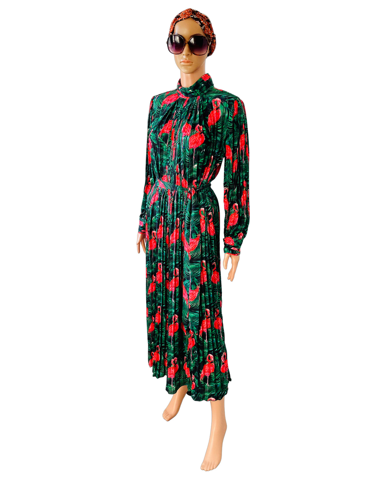 Rent pre-loved Forever Unique maxi print dress with forest green print and matching belt