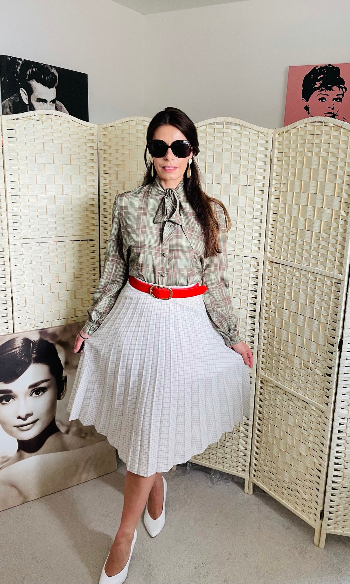 Vintage Pussy Bow Blouse WearMyWardrobeOut Vintage Pussy Bow Blouse WearMyWardrobeOut