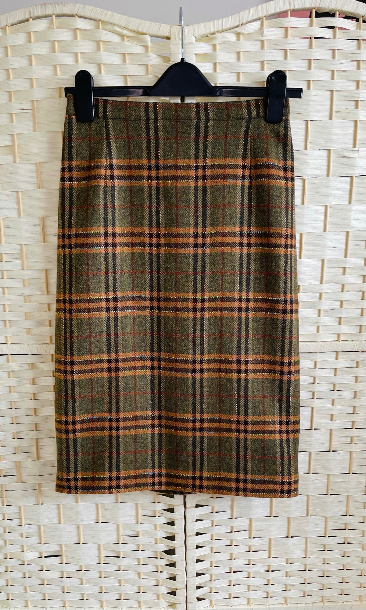 Rent Vintage Woolen Pencil Skirt Rent Vintage and Pre-loved fashion, Bristol Vintage shop, Bristol dress hire, clothes to rent and dress rental, designer bag rental, dress hire, Bristol dress hire, prom dress rental, wedding dress rental, Bristol alterations, wedding dress hire, Bristol dress alterations