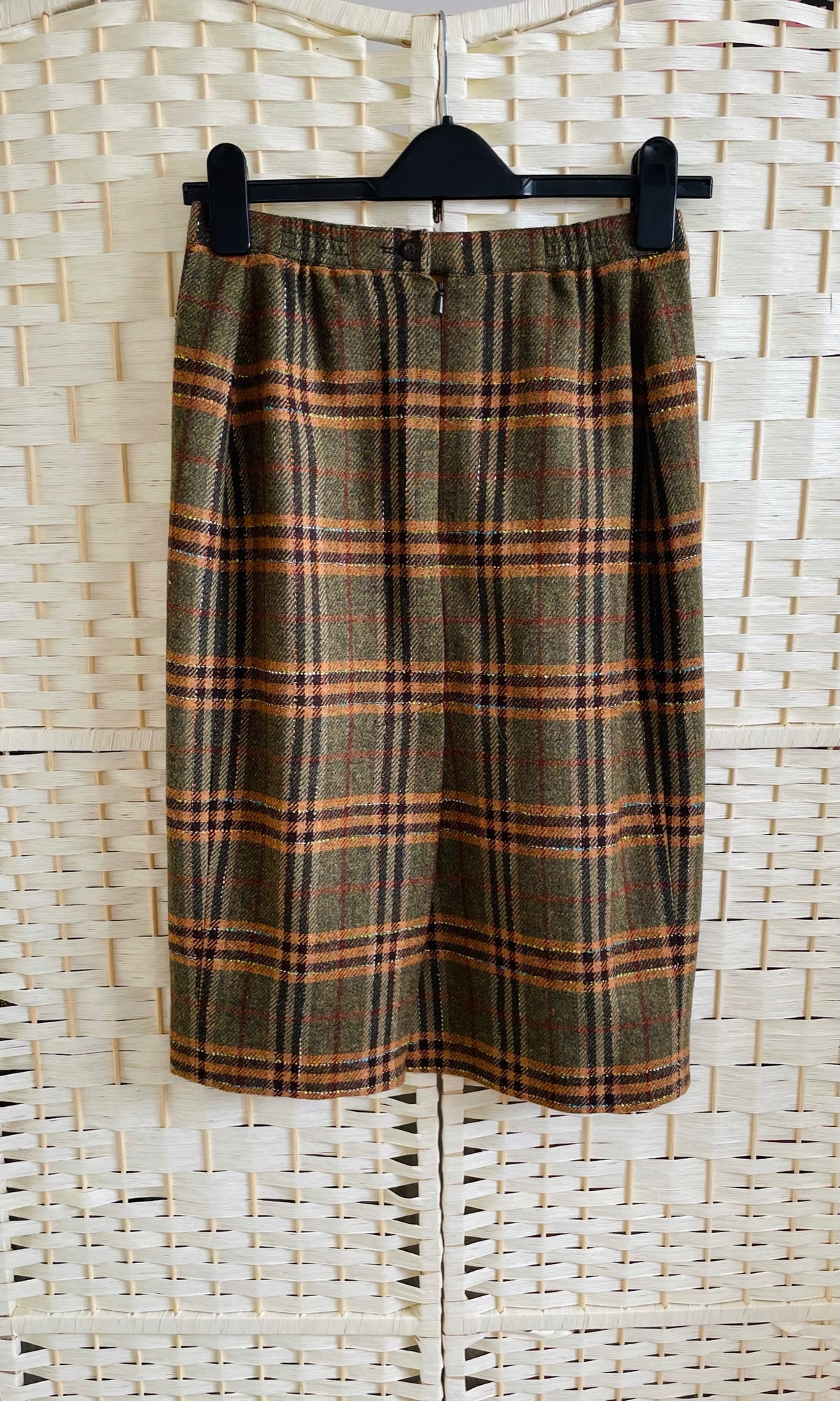 Rent Vintage woolen pencil skirt Rent Vintage and Pre-loved fashion, Bristol Vintage shop, Bristol dress hire, clothes to rent and dress rental, designer bag rental, dress hire, Bristol dress hire, prom dress rental, wedding dress rental, Bristol alterations, wedding dress hire, Bristol dress alterations