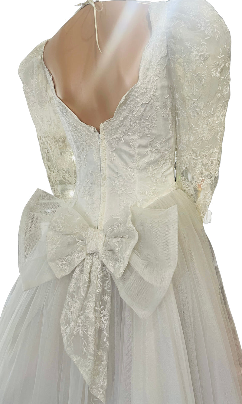 rent vintage wedding dress