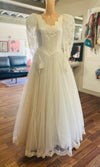 Rent vintage wedding dress