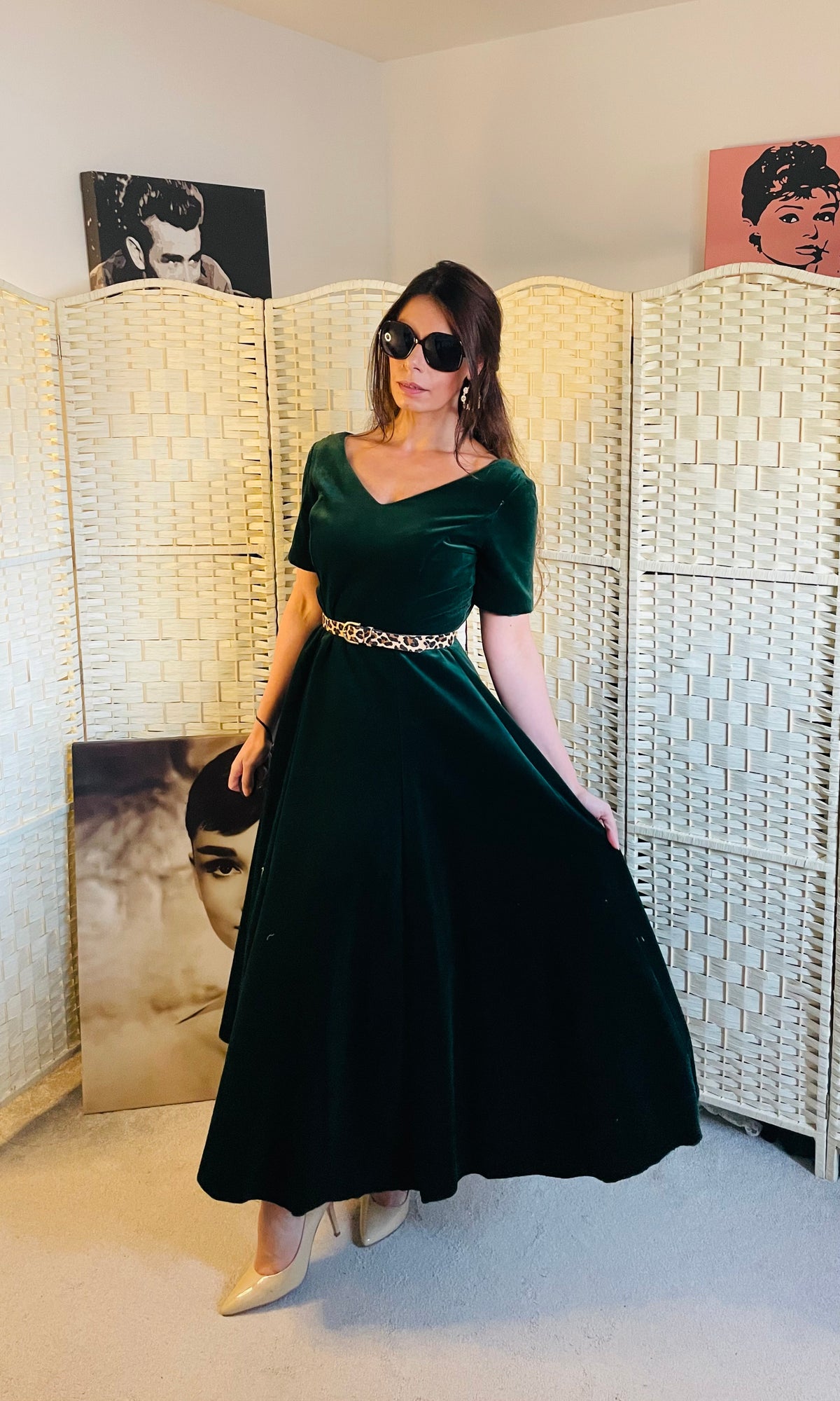 RENT Vintage Emerald Green Velvet Maxi Dress – WearMyWardrobeOut RENT Vintage Emerald Green Velvet Maxi Dress – WearMyWardrobeOut
